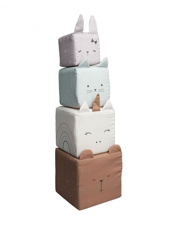 Cubes animaux tissu à empiler